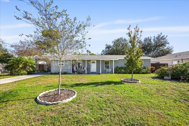 Building Photo - Beautiful and Upgraded 3/3 in South Tampa! Available Now!