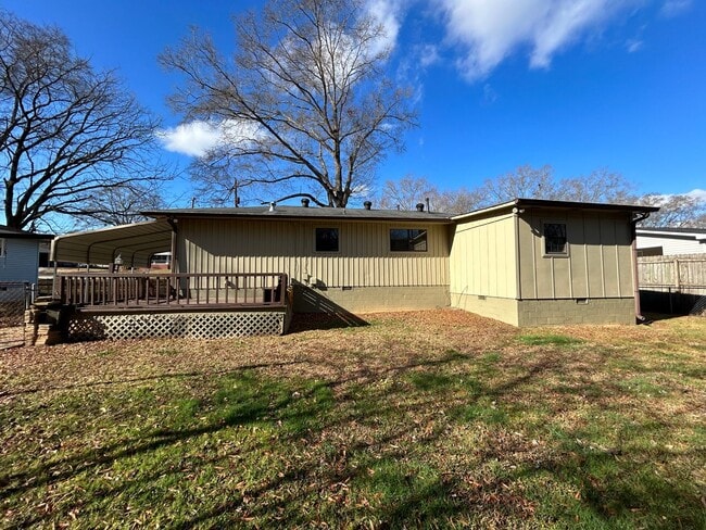 Building Photo - 3/2 House in Jamestown/Lindale $1,495