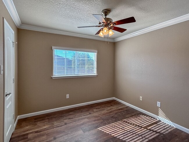 Building Photo - Spacious 4-Bedroom Home Near 1604 & Hwy 90