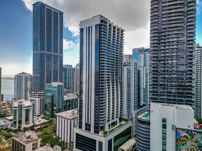 Building Photo - 1010 Brickell Ave