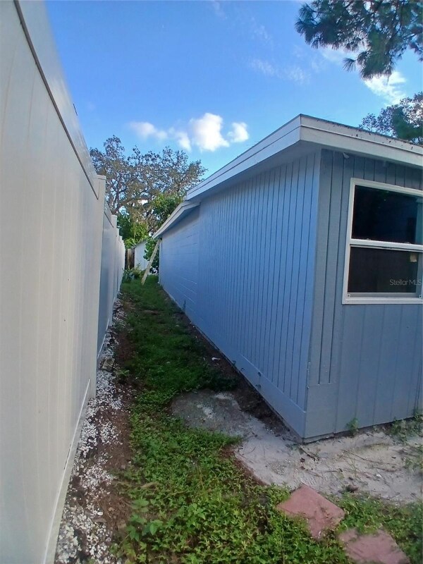 Building Photo - 8509 Claonia St