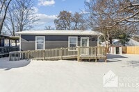 Building Photo - Wheelchair accessible LARGE 1 bedroom on the North side!