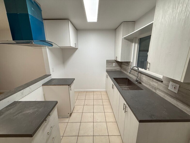 Building Photo - 10009 Sepulveda Blvd