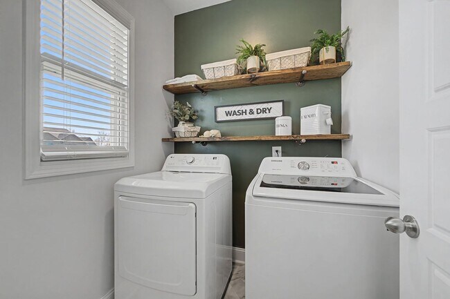 Building Photo - 2138 Ireland Wy