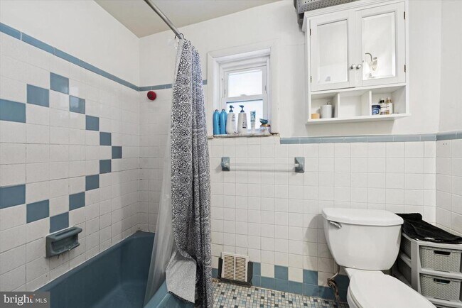 Building Photo - 3641 Warren St