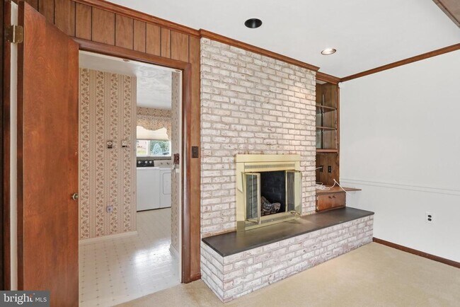 Building Photo - 11475 Pine Hill Dr