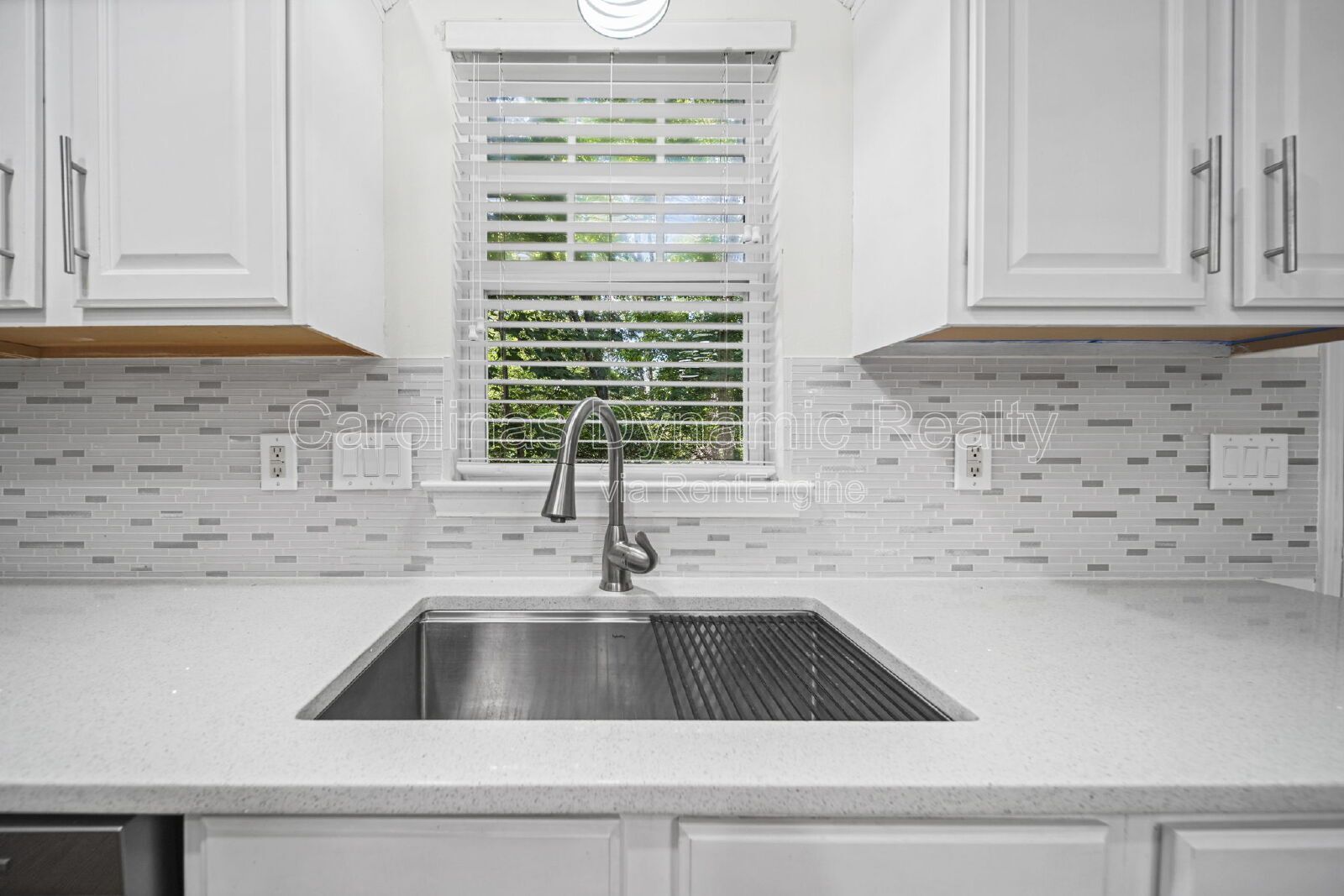 Building Photo - 17059 Commons Creek Dr