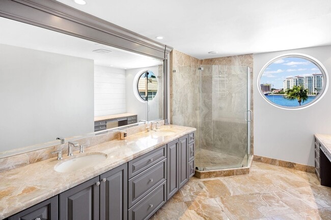 Building Photo - 555 S Ocean Blvd