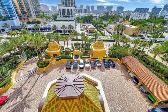 Building Photo - 17749 Collins Ave
