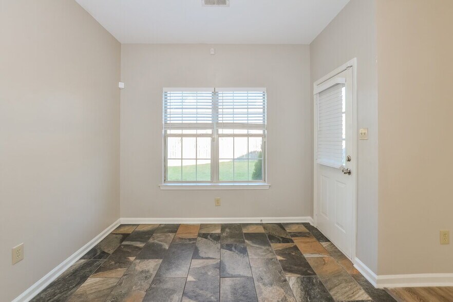 Building Photo - 4868 Harvest Park Dr