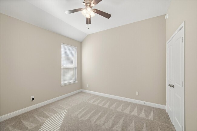 Building Photo - 14915 Violet Willow Ct