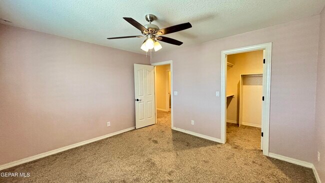 Building Photo - 12437 Pleasant Crest
