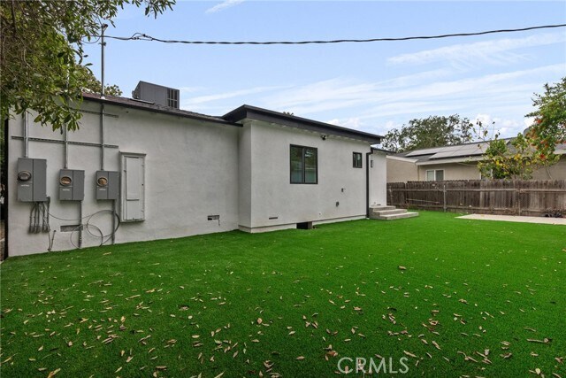 Building Photo - 5730 Stansbury Ave