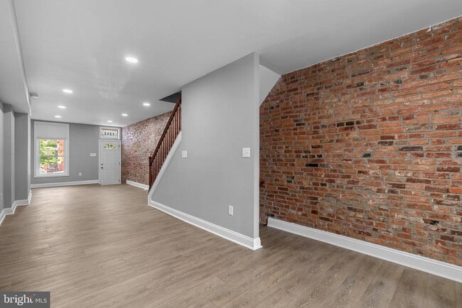 Building Photo - 1213 Washington Blvd