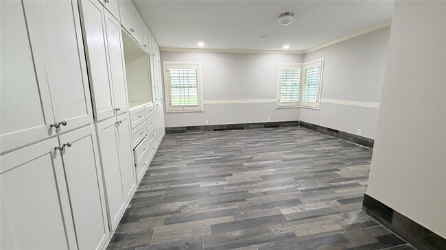 Building Photo - 3310 N Braeswood Blvd