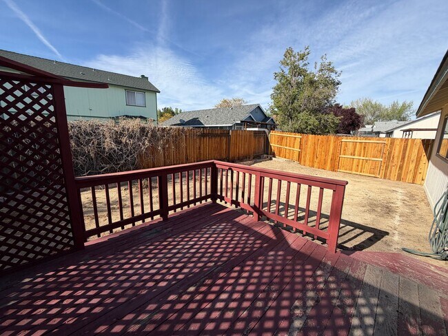 Building Photo - Cute 3 Bedroom Home in Sparks!