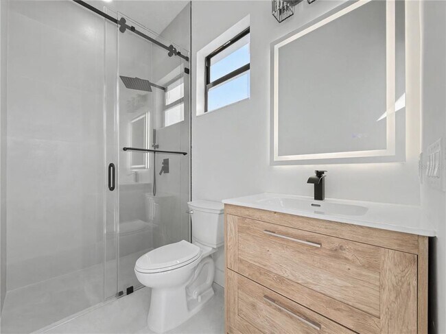 Building Photo - 14687 Lillian Cir