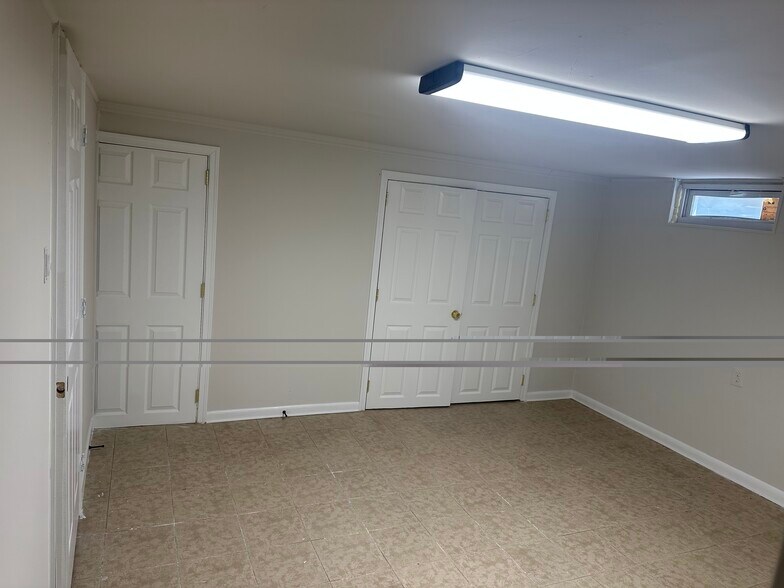 Building Photo - 3381 Horsehead S