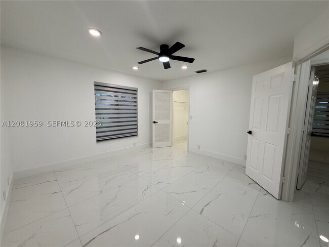 Building Photo - 2029 Greenview Cove Dr