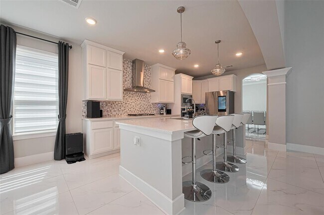 Building Photo - 12115 Ballshire Pines Dr