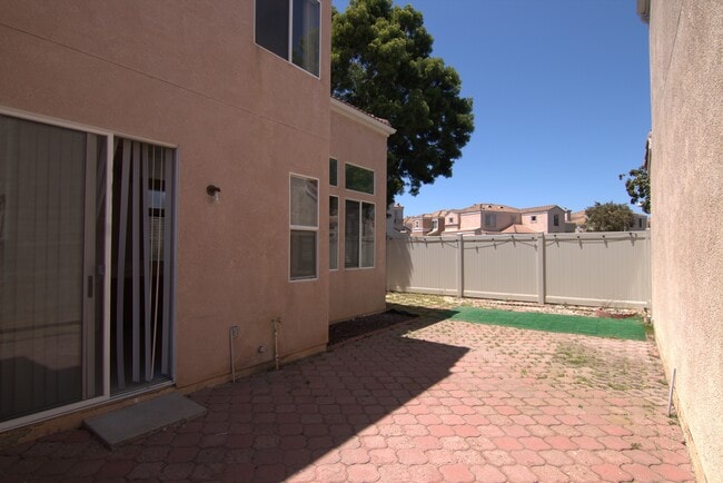 Building Photo - 842 Caminito Estrella