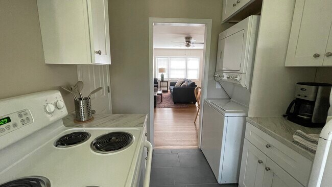 Building Photo - 1439 Clairmont Rd