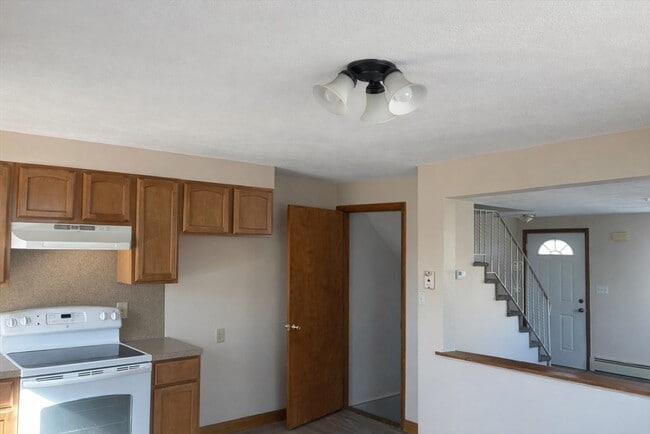 Building Photo - 116 Tileston St