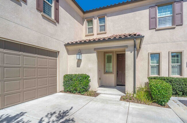 Building Photo - Expansive Portola Springs 4 Bedroom Home