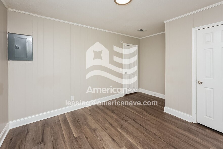 Building Photo - 1134 Lovely Ln