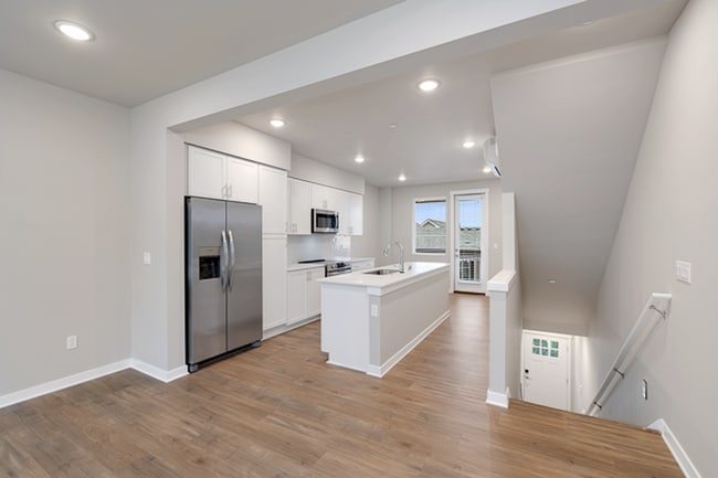 Building Photo - Spacious 3-Bedroom Townhome | 1,484 Sq Ft ...