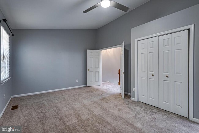 Building Photo - 8508 Blue Bird Woods Ct