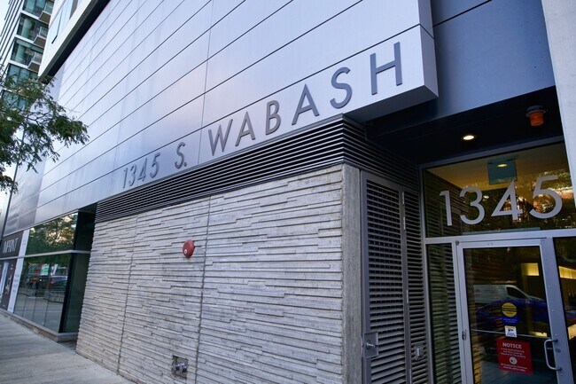 Building Photo - 1345 S Wabash Ave
