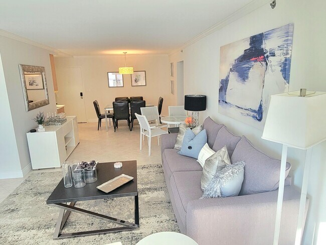 Building Photo - 3221 S Ocean Blvd