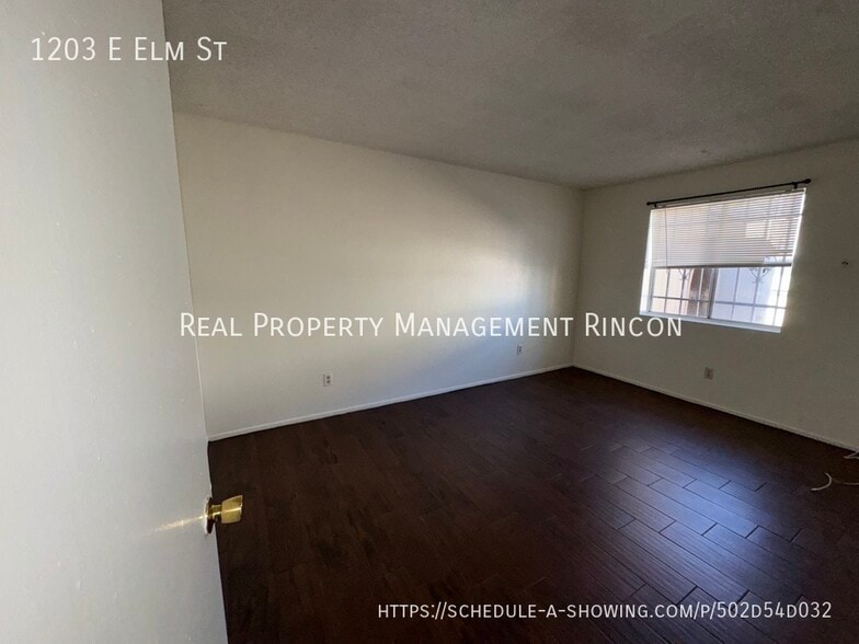 Building Photo - 1203 E Elm St