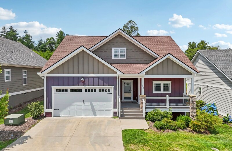 Primary Photo - 64 Leyland Cir