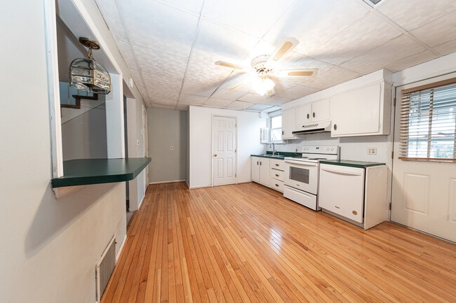 Building Photo - 849 S Franklin St