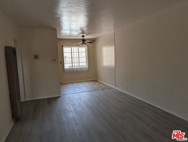 Building Photo - 1365 Orange Grove Ave