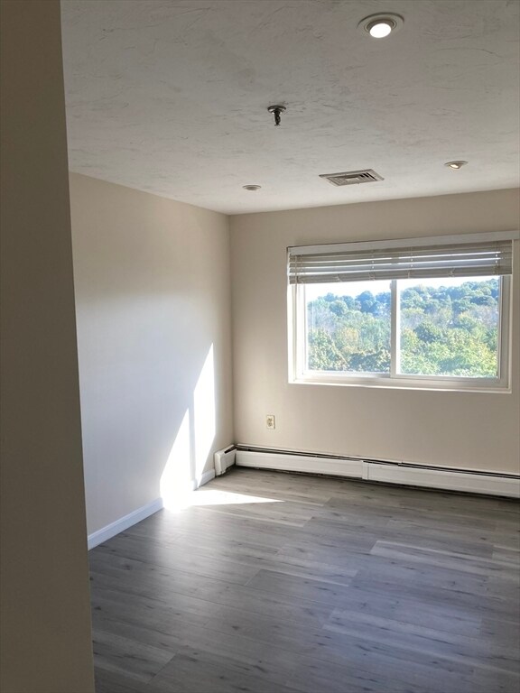 Building Photo - 230 Willard St