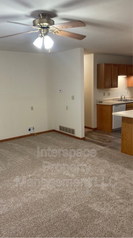 Building Photo - 145 Liberty Ln