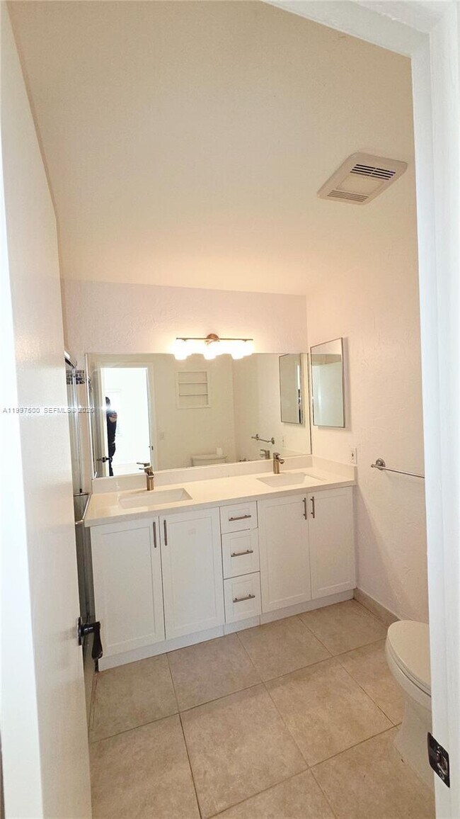 Building Photo - 3247 NW 123rd Ave