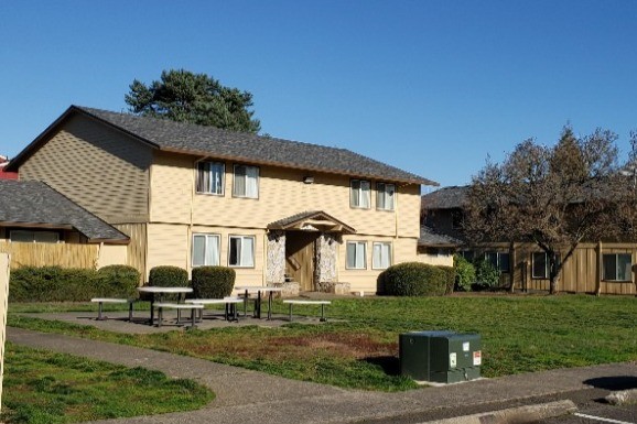 Primary Photo - Maple Terrace Apartments