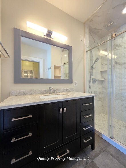 Building Photo - 157 Broadway