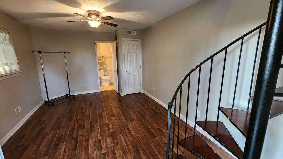 Bedroom - 735 Germantown Cir