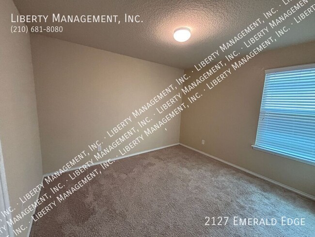 Building Photo - 2127 Emerald Edge