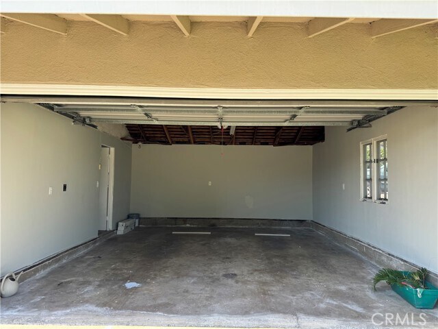 Building Photo - 12791 Elizabeth Way