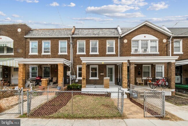 Building Photo - 3009 7th St NE