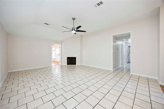 Building Photo - 8707 Orchard Ln