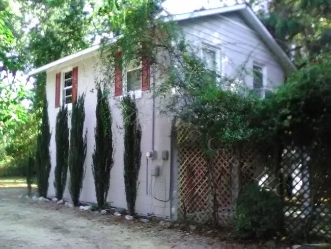 Building Photo - 4210 Deadwyler Dr