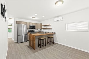 Kitchen - 5640 Trailer Park Dr