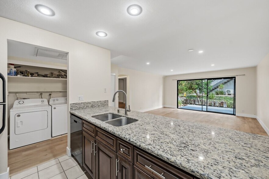 Building Photo - 224 Orange Blossom